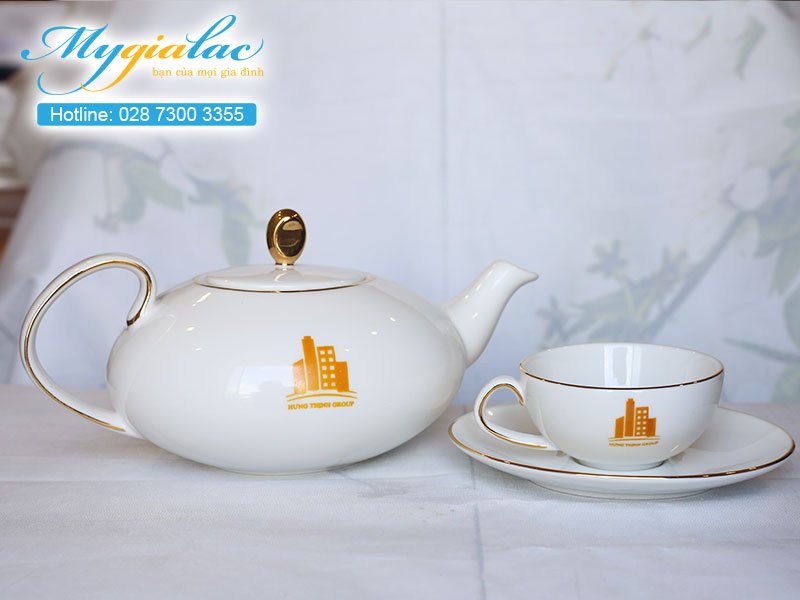 Quà tặng khách hàng bộ trà Minh Long in logo Hưng Thịnh