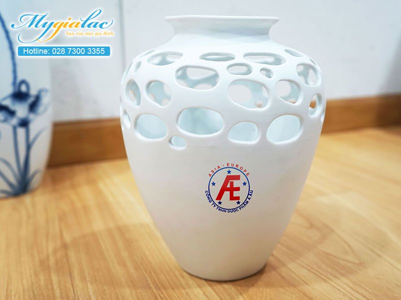 Quà tặng lưu niệm bình hoa Bát Tràng