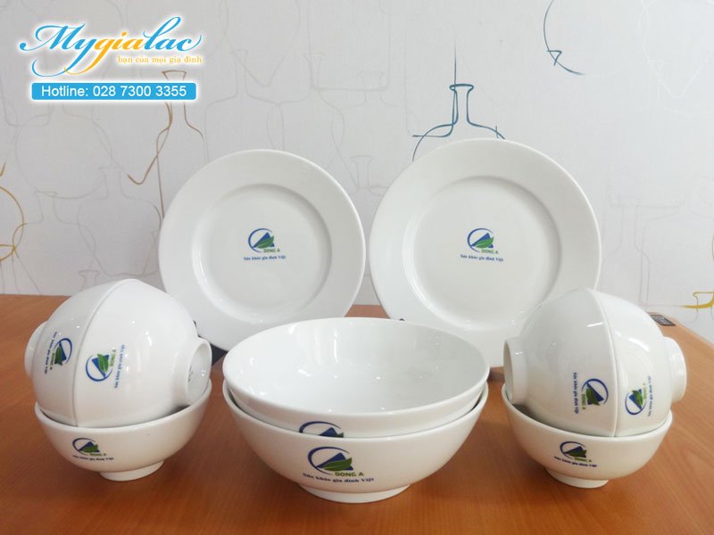 Quà tặng kỷ niệm bộ chén Bát Tràng