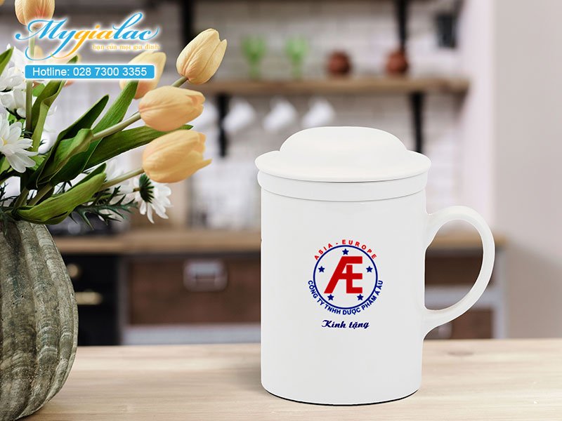Quà tặng kỷ niệm ca sứ Minh Long in logo Dược Phẩm Á Âu