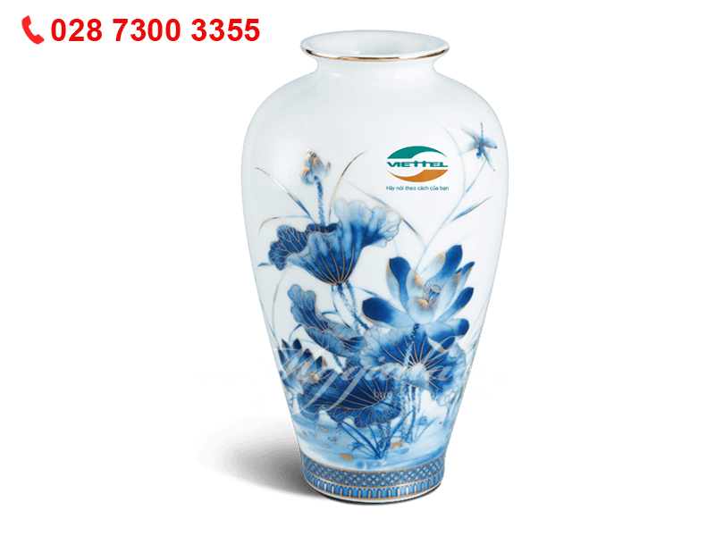 Quà tặng doanh nghiệp độc đáo Bình Hoa Sen Vàng Men Ngọc 27cm In Logo Viettel