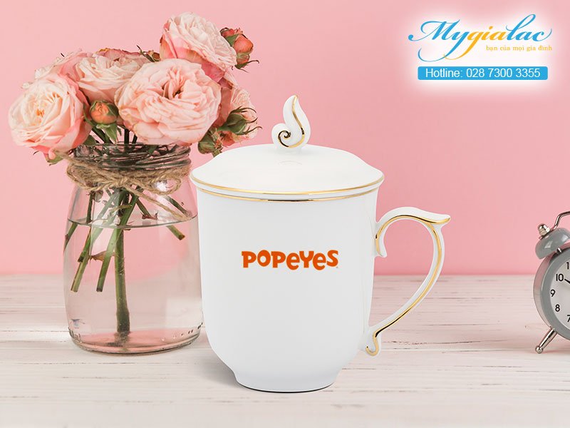 ca sứ mẫu đơn viền chỉ vàng in logo Popeyes