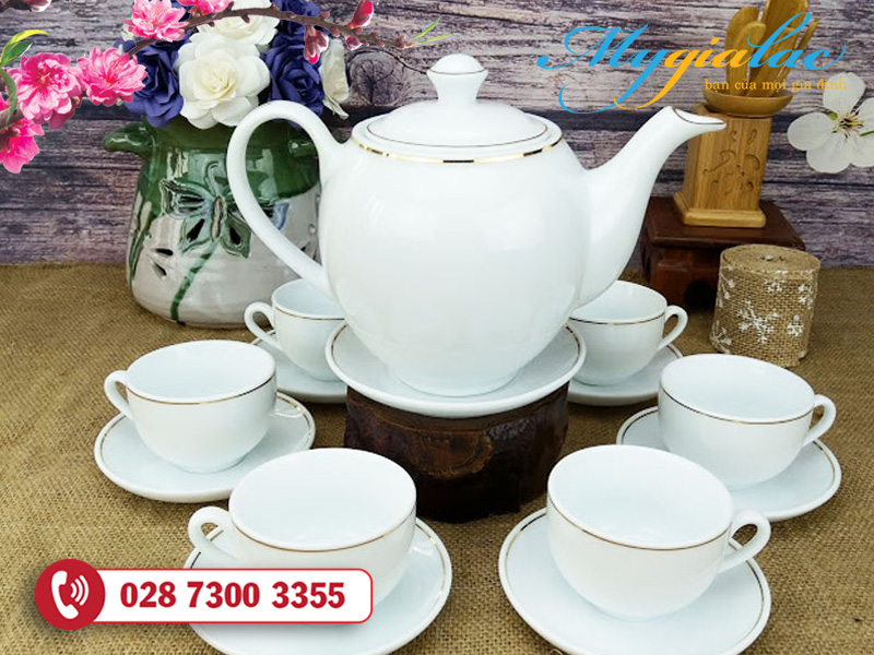 Bộ Trà Bát Tràng Cát Tường Viền Chỉ Vàng 0.6 Lít