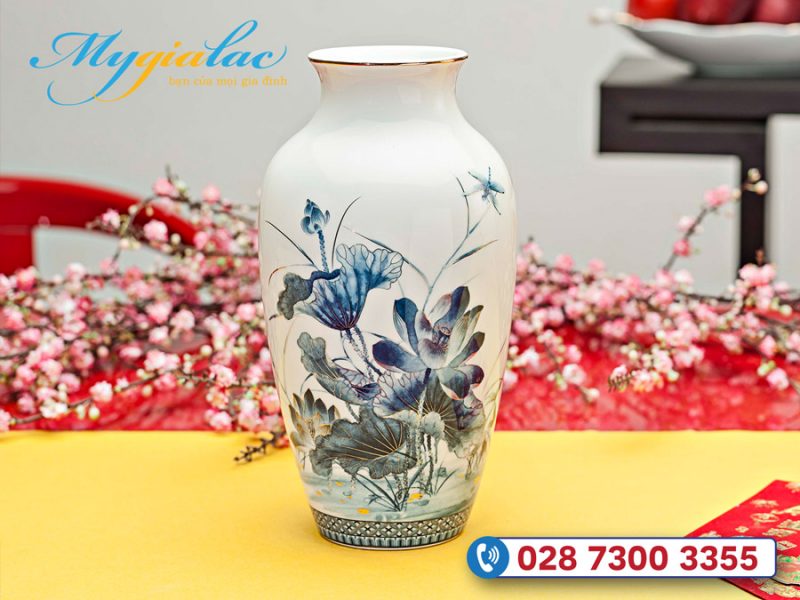 Quà tặng tết cho doanh nghiệp bình hoa minh long