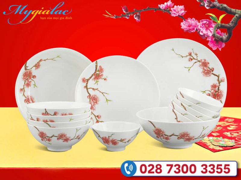 Quà tặng tết cho doanh nghiệp bộ đồ ăn hồng đào minh long