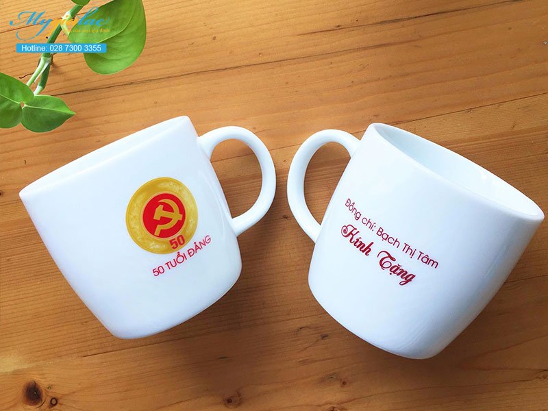 Qua Tang In Logo Ca Su Bat Trang