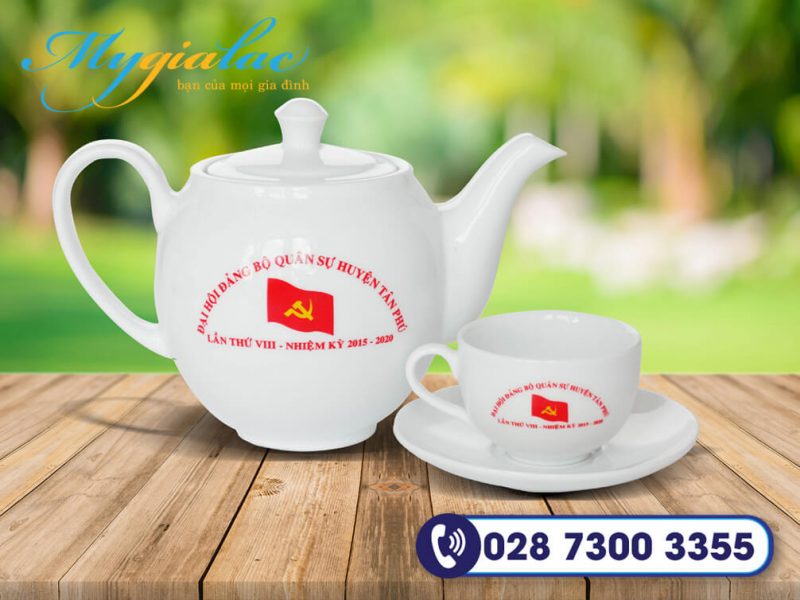 Qua Tang Dai Hoi Bo Tra Camelia Trang Minh Long In Logo 2 800x600