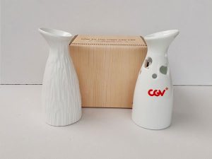 Binh Hoa Bat Trang In Logo Cgv