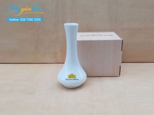 Binh Hoa Su Trang Don Mau 25